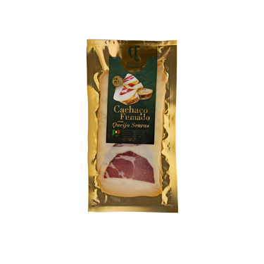 Cachaço fumé avec des tranches de fromage Senras - Quinta dos Fumeiros